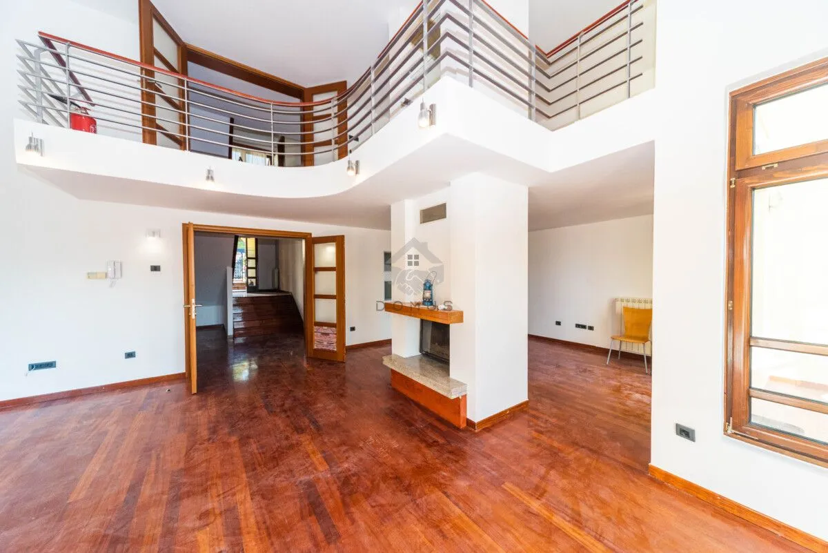 Rent, house, 270m², Gorica C, Podgorica