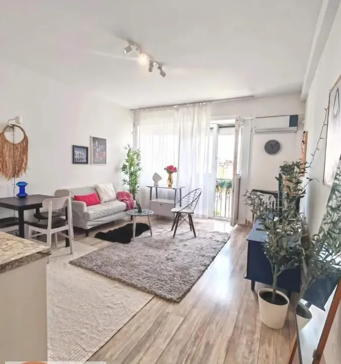Rent, two bedroom apartment, 40m², Stari Grad, Beograd