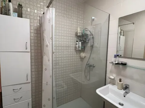 Prodaja, jednosoban stan, 53m², City Kvart, Podgorica - image 8