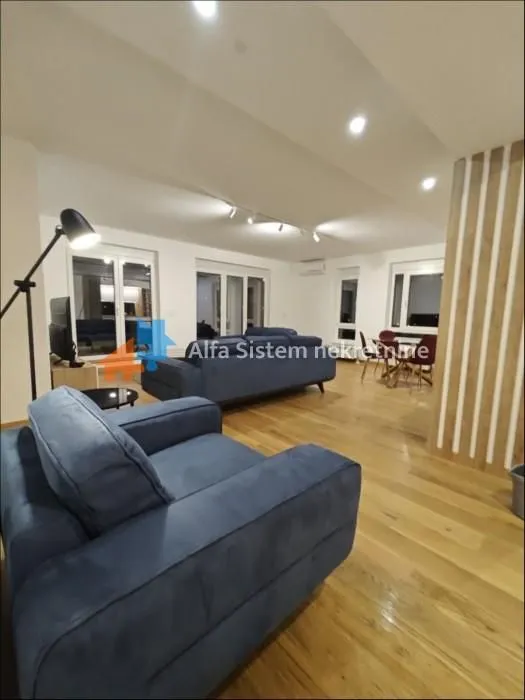Izdavanje, trosoban stan, 112m², Novi Beograd Blok 65, Novi Beograd Sve Podlokacije