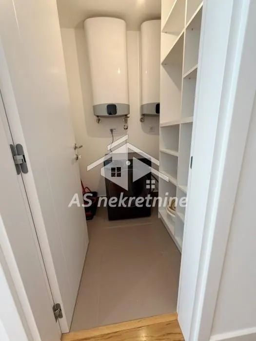 Rent, three bedroom apartment, 125m², Crveni Krst, Beograd