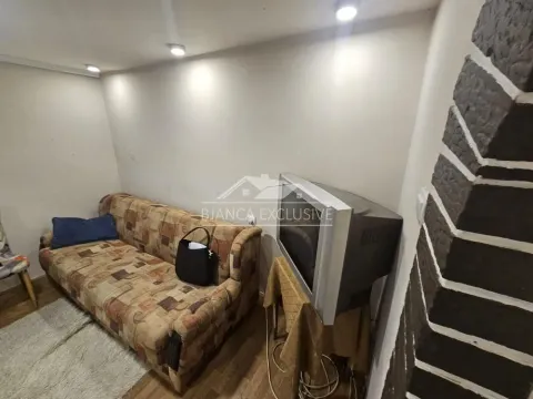 Prodaja, jednosoban stan, 36m², Zemun Kalvarija, Zemun Sve Podlokacije - image 11