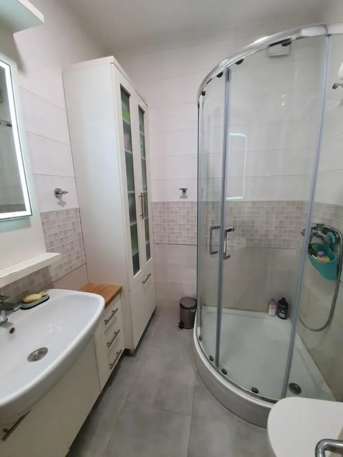 Prodaja, jednosoban stan, 31m², Adamovićevo Naselje, Novi Sad Sve Podlokacije