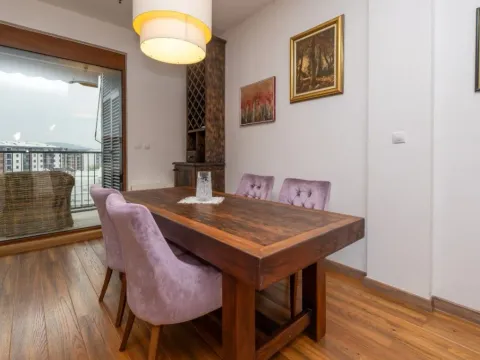 Izdavanje, trosoban stan, 118m², Preko Morače, Podgorica - image 13