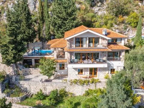 Prodaja, kuća, 280m², Budva, Crna Gora