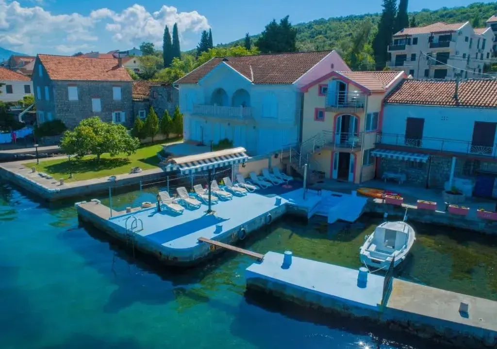 Sale, house, 157m², Tivat, Crna Gora