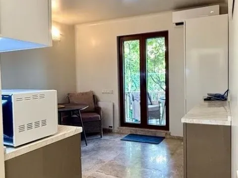 Izdavanje, četvorosoban stan, 79m², Velji Vinogradi, Budva - image 4