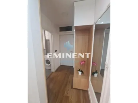 Rent, two bedroom apartment, 42m², Južni Bulevar, Vračar Sve Podlokacije - image 9
