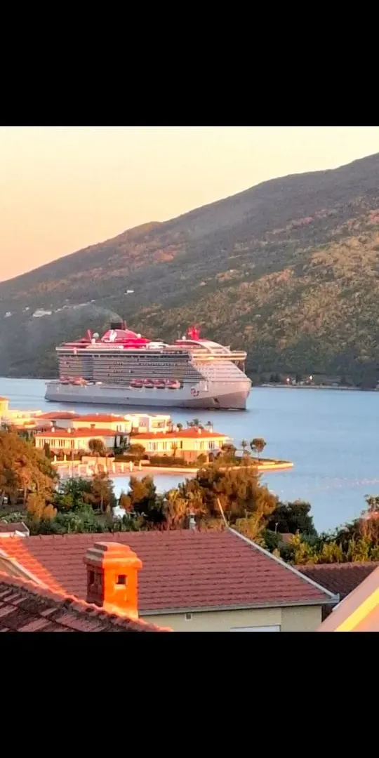 Izdavanje, jednosoban stan, 17m², Kumbor, Herceg Novi