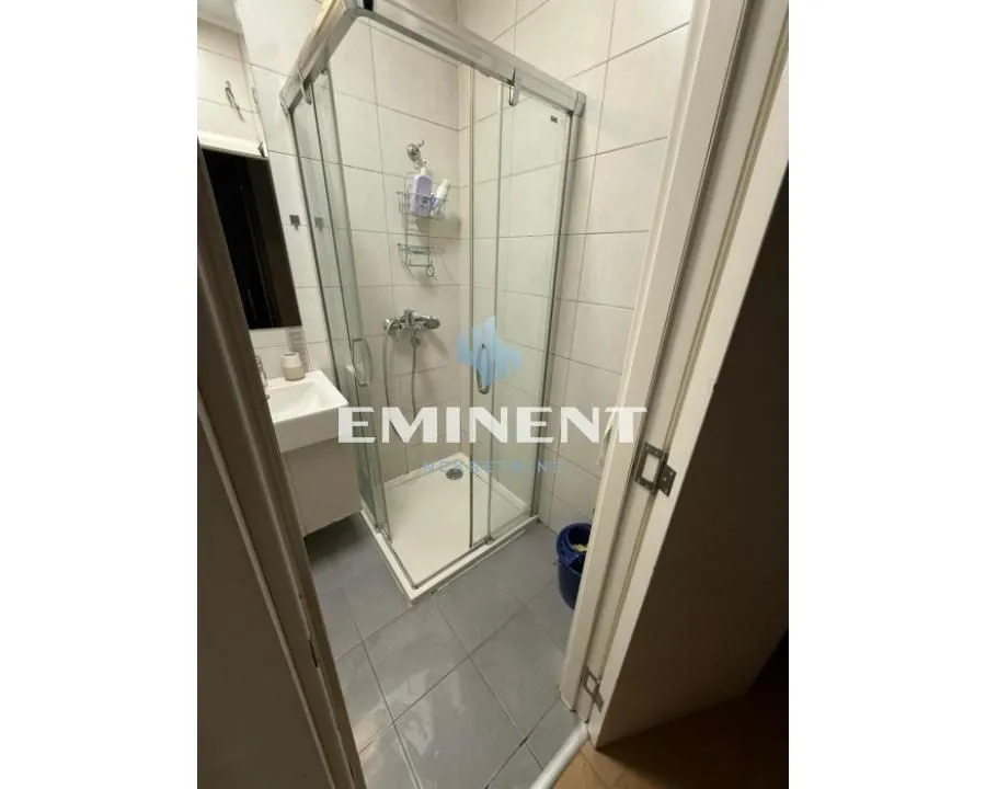 Izdavanje, trosoban stan, 73m², Crveni Krst, Beograd