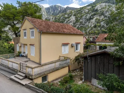 Prodaja, kuća, 110m², Škaljari, Kotor - image 9