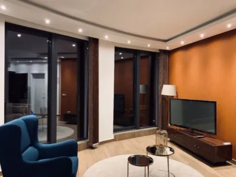 Izdavanje, trosoban stan, 92m², Vračar Centar, Vračar Sve Podlokacije - image 8