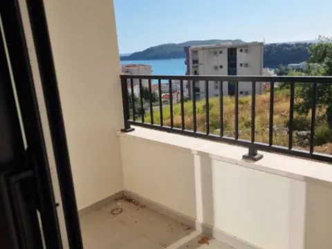 Sale, one bedroom apartment, 42m², Bečići, Budva - image 8