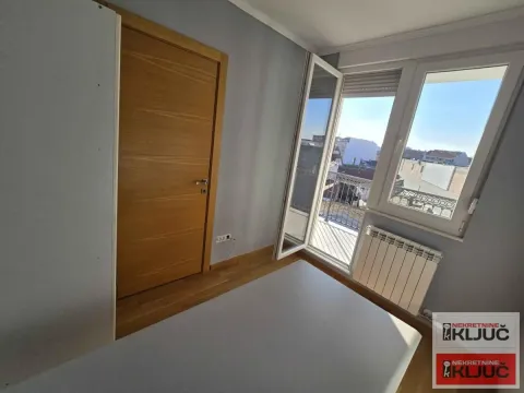 Prodaja, dvosoban stan, 42m², Centar, Novi Sad - image 5