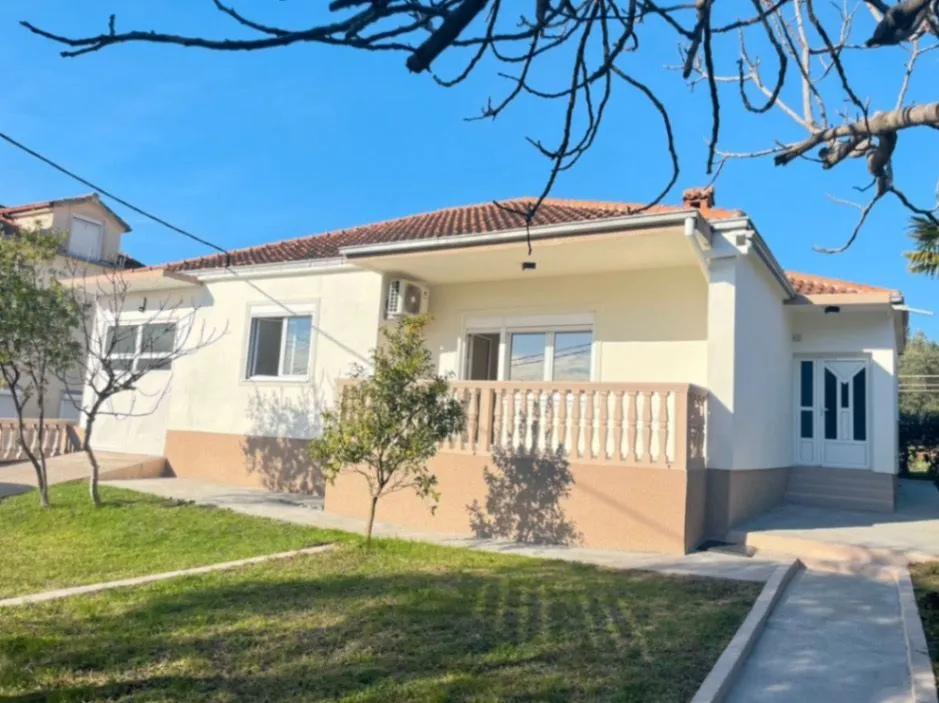 Sale, house, 118m², Dumidran, Tivat