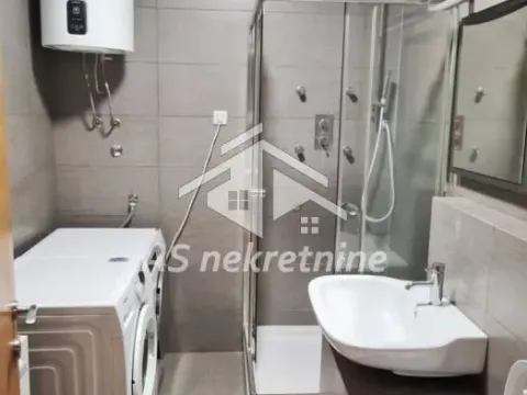 Izdavanje, trosoban stan, 82m², Vračar Hram, Vračar Sve Podlokacije - image 16
