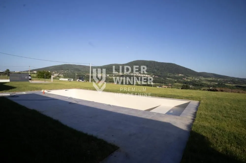 Prodaja, kuća, 250m², Kosmaj, Sopot