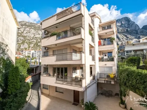 Prodaja, trosoban stan, 114m², Dobrota, Kotor - image 37