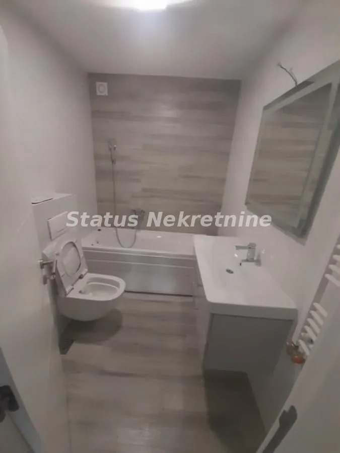 Prodaja, četvorosoban stan, 116m², Petrovaradin, Novi Sad