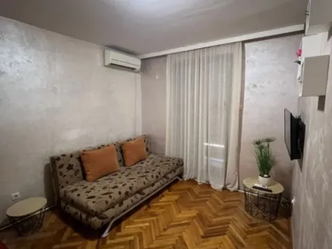 Izdavanje, garsonjera, 39m², Petrovac, Budva - image 9