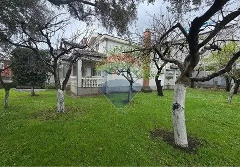 Izdavanje, kuća, 250m², Zabjelo, Podgorica - image 22