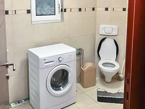 Izdavanje, kuća, 180m², Donja Gorica, Podgorica - image 9