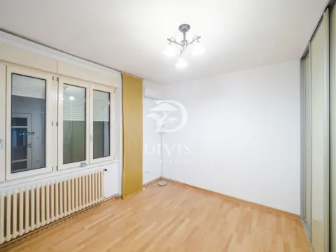 Prodaja, četvorosoban stan, 105m², Vračar Centar, Vračar Sve Podlokacije - image 6