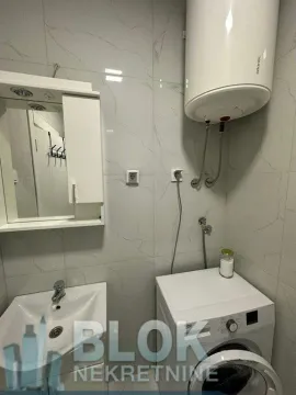 Izdavanje, jednosoban stan, 45m², City Kvart, Podgorica - image 4