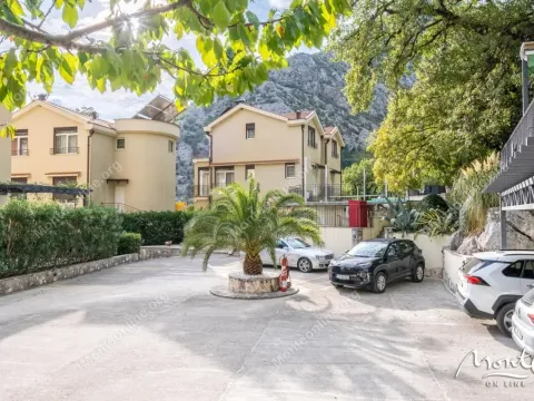 Sale, two bedroom apartment, 79m², Orahovac, Kotor - image 27