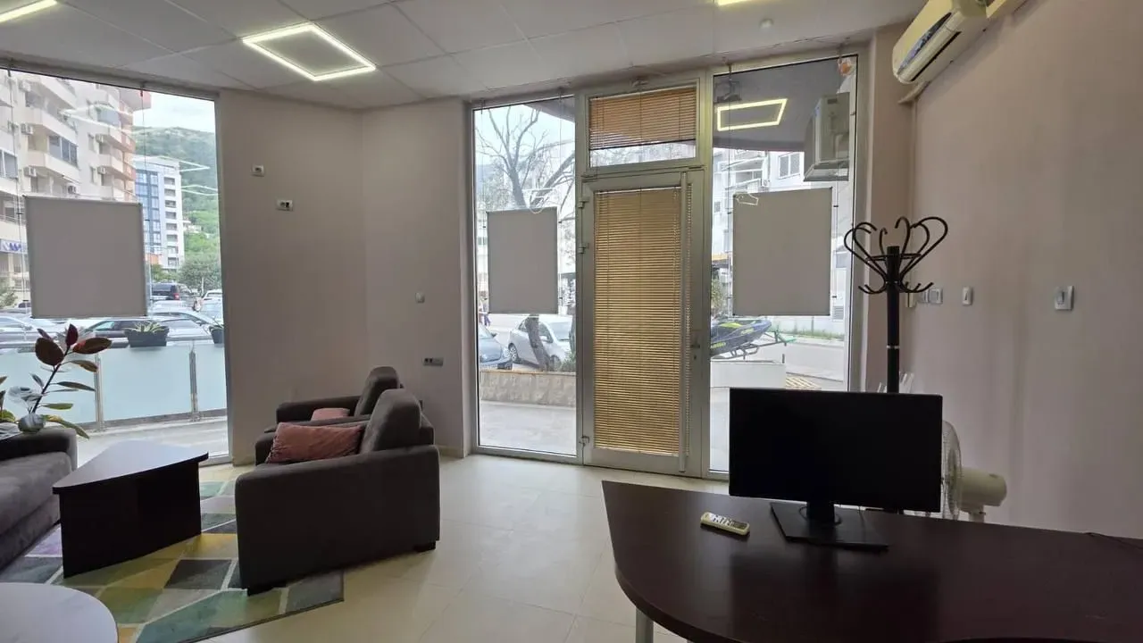 Rent, office space, 30m², Rozino, Budva