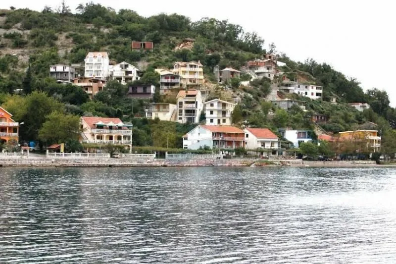 Prodaja, kuća, 246m², Lepetani, Tivat