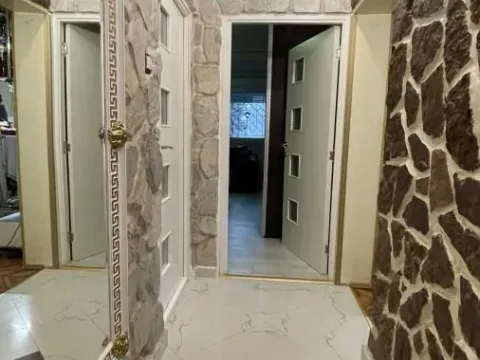 Prodaja, trosoban stan, 57m², Karaburma, Palilula Sve Podlokacije - image 8