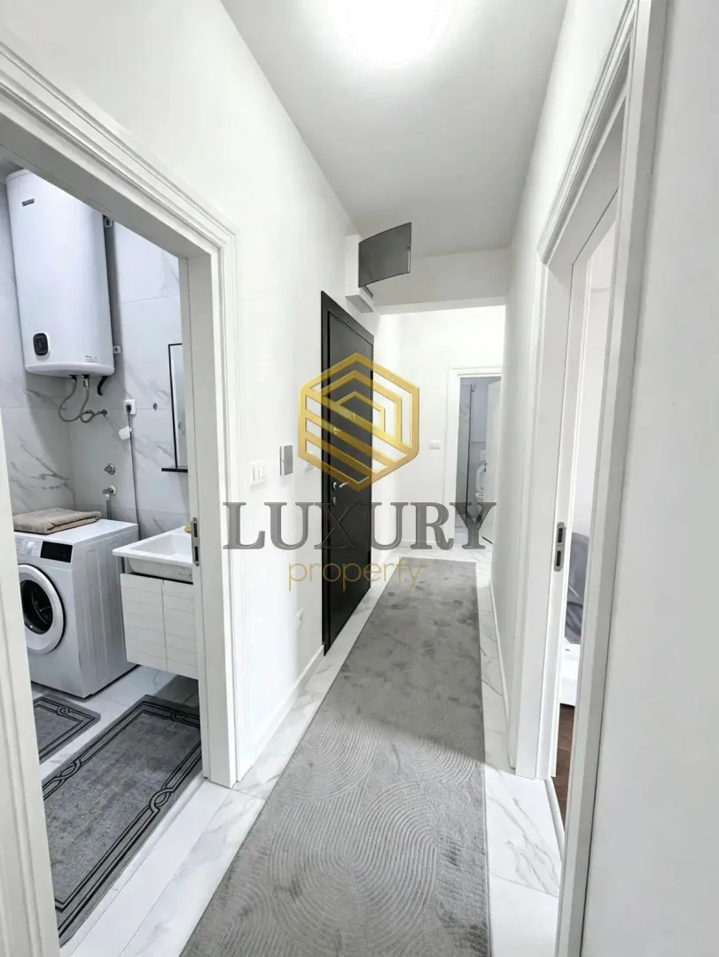 Prodaja, dvosoban stan, 56m², Central Point, Podgorica