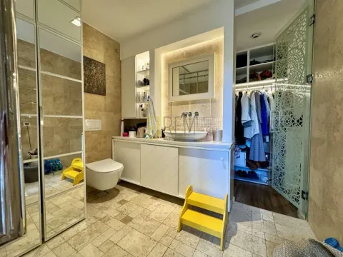 Prodaja, trosoban stan, 130m², Centar, Podgorica - image 30