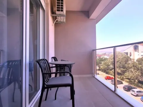 Izdavanje, jednosoban stan, 46m², Stari Aerodrom, Podgorica - image 9