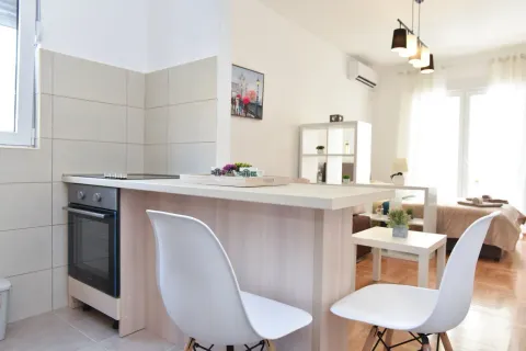 Rent, studio apartment, 31m², Budva, Crna Gora - image 9