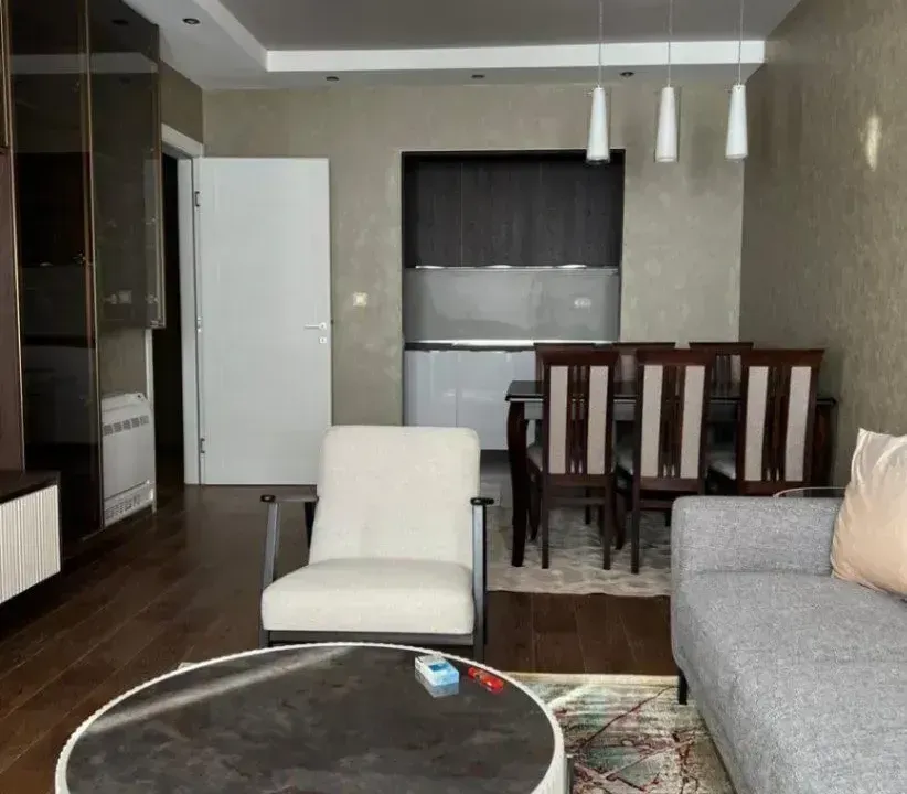 Izdavanje, dvosoban stan, 70m², Central Point, Podgorica