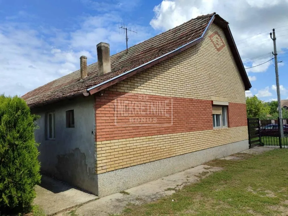 Prodaja, kuća, 171m², Kelebija, Subotica