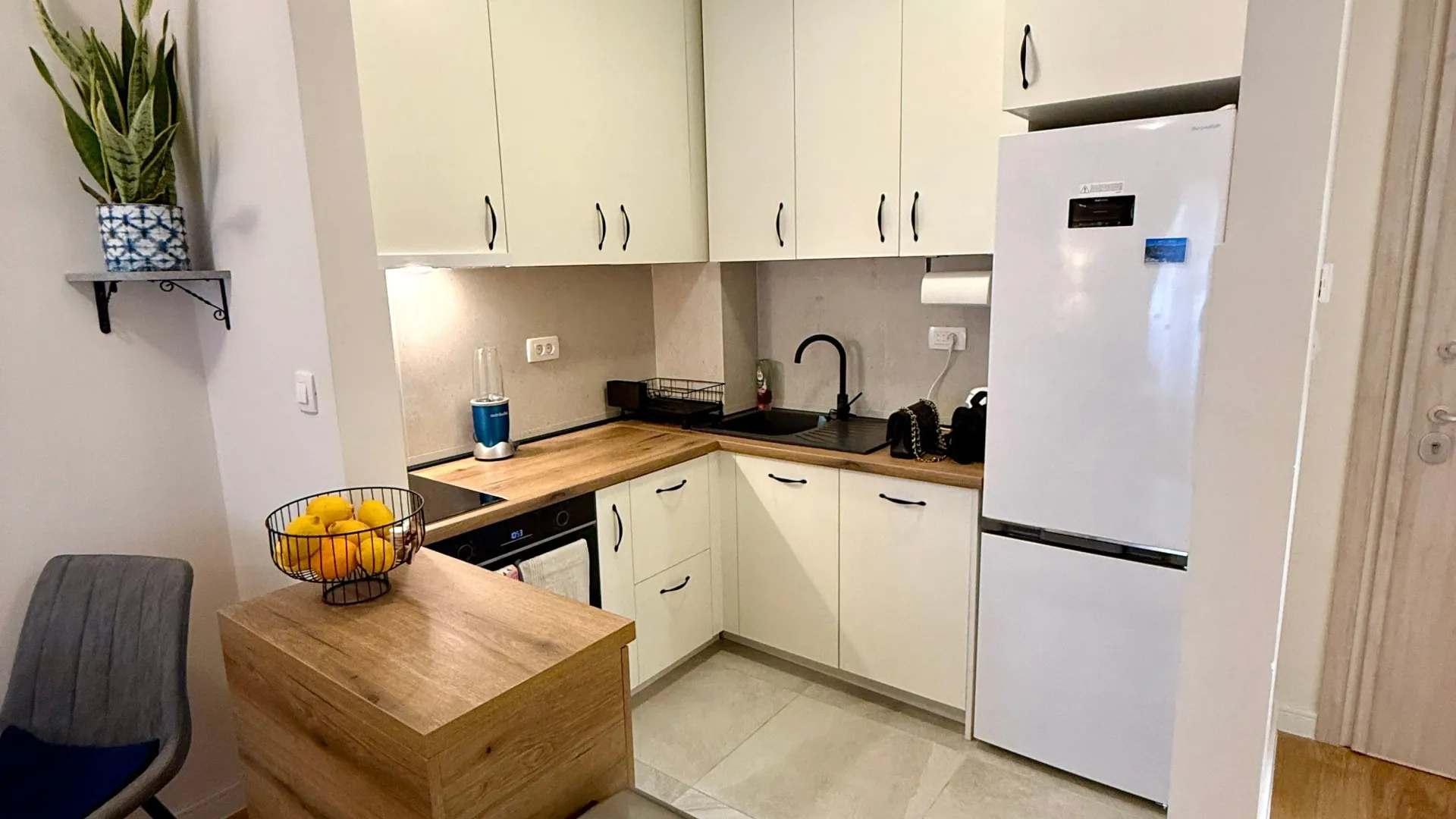 Prodaja, jednosoban stan, 40m², Central Point, Podgorica