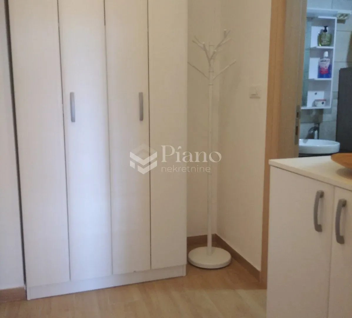 Rent, apartment, 27m², Stari Aerodrom, Podgorica