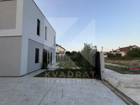 Sale, house, 225m², Gornja Gorica, Podgorica - image 5