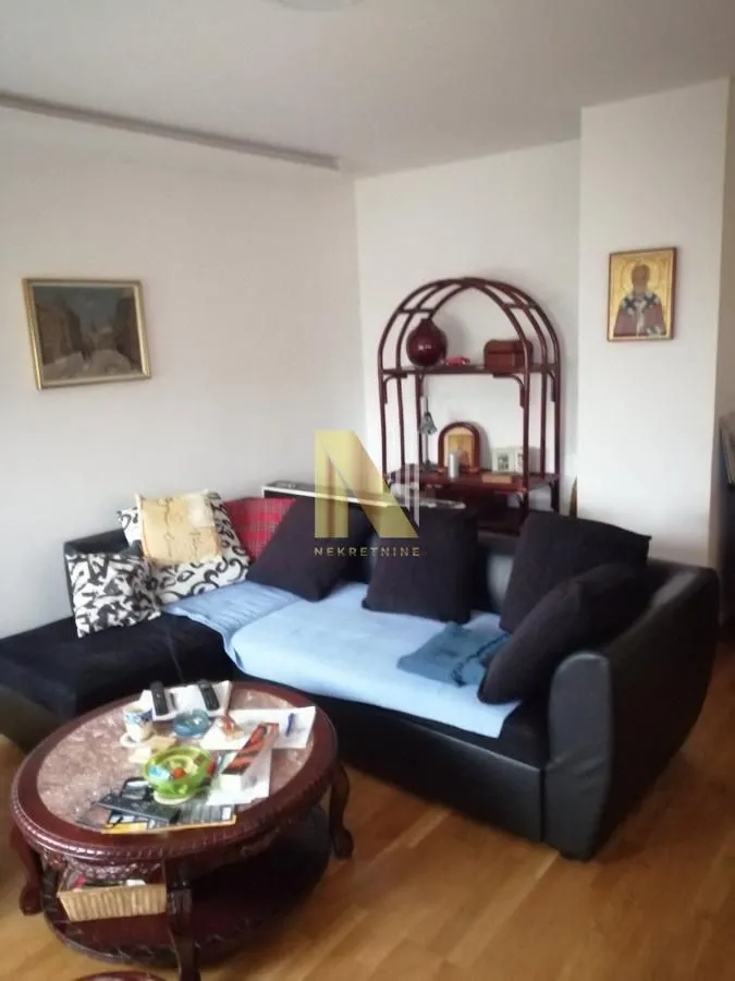 Izdavanje, dvosoban stan, 70m², Novi Sad, Srbija