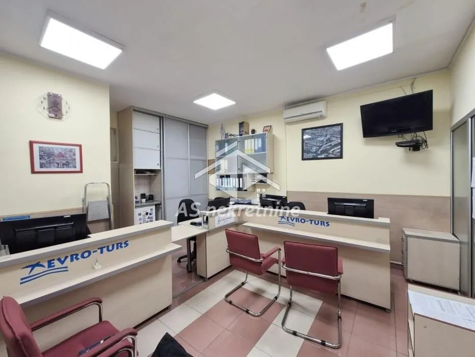 Rent, office space, 35m², Čukarica, Beograd