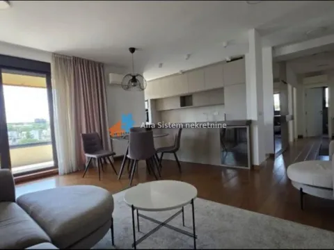 Izdavanje, četvorosoban stan, 98m², Vračar Sve Podlokacije, Beograd - image 2