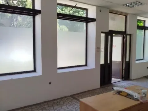 Izdavanje, poslovni prostor, 83m², Zemun Sve Podlokacije, Beograd - image 2