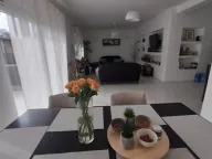 Prodaja, kuća, 260m², Centar, Jagodina - image 13