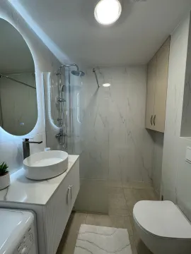 Sale, two bedroom apartment, 74m², Bečići, Budva - image 20