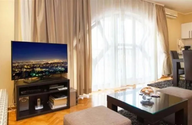 Rent, two bedroom apartment, 44m², Stari Grad, Beograd