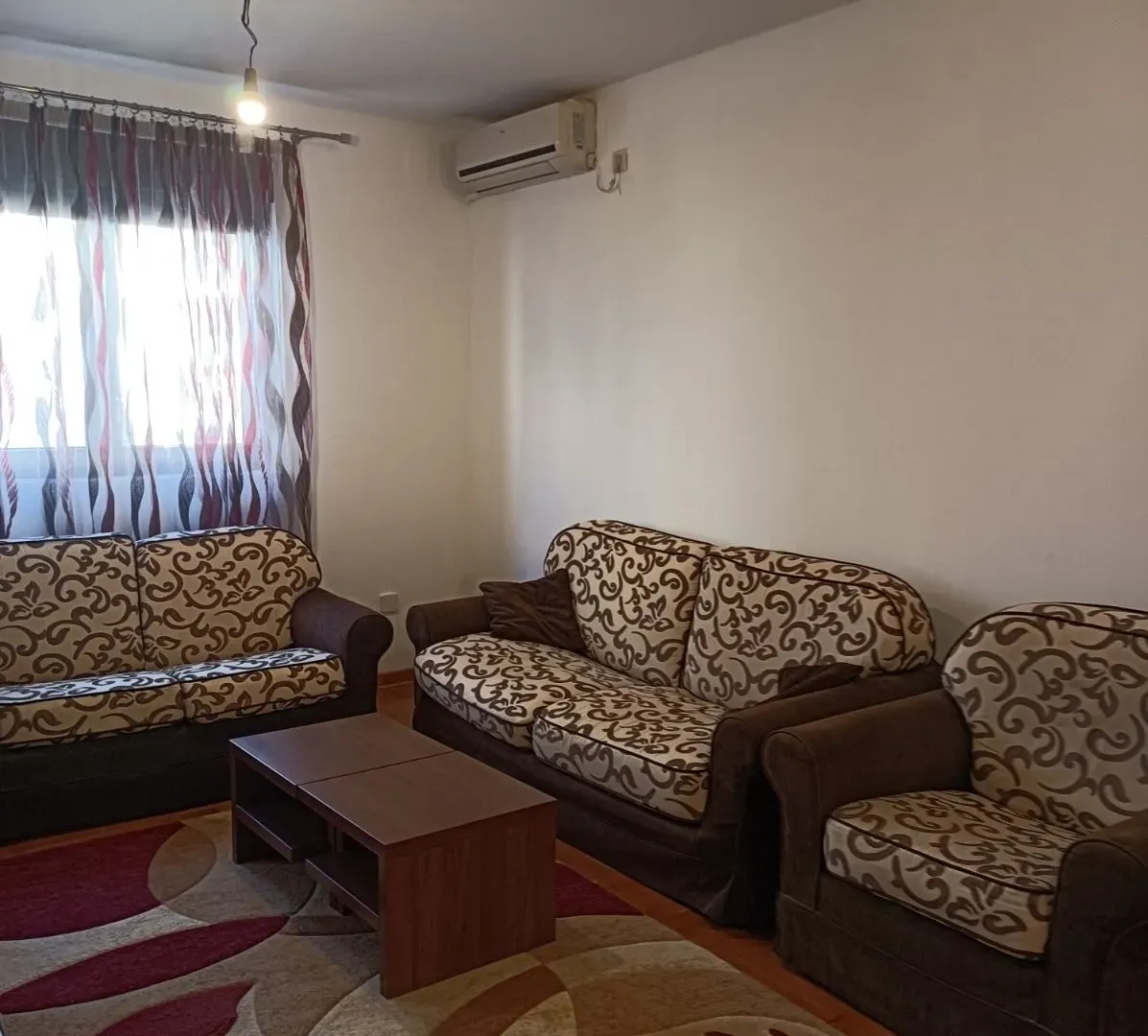 Izdavanje, jednosoban stan, 45m², Stari Aerodrom, Podgorica