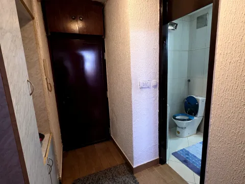 Prodaja, jednosoban stan, 44m², Stari Aerodrom, Podgorica - image 9